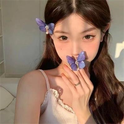 校草是女生